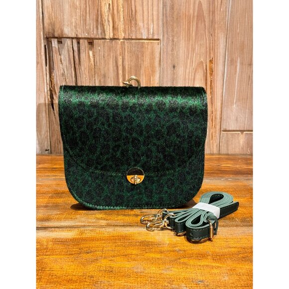 Vintage-Inspired Green Faux Leopard Fur Satchel Shoulder Bag With Gold Turn Lock - Picture 6 of 9